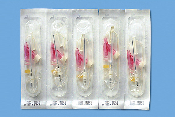 七層(ceng)共擠高(gao)阻隔流(liú)延易揭(jie)膜